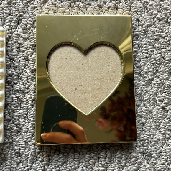 Bundle of 2 Fun & Girly Photo Frames In Gold Heart Cutout & Pearl Beaded Border - Picture 4 of 7